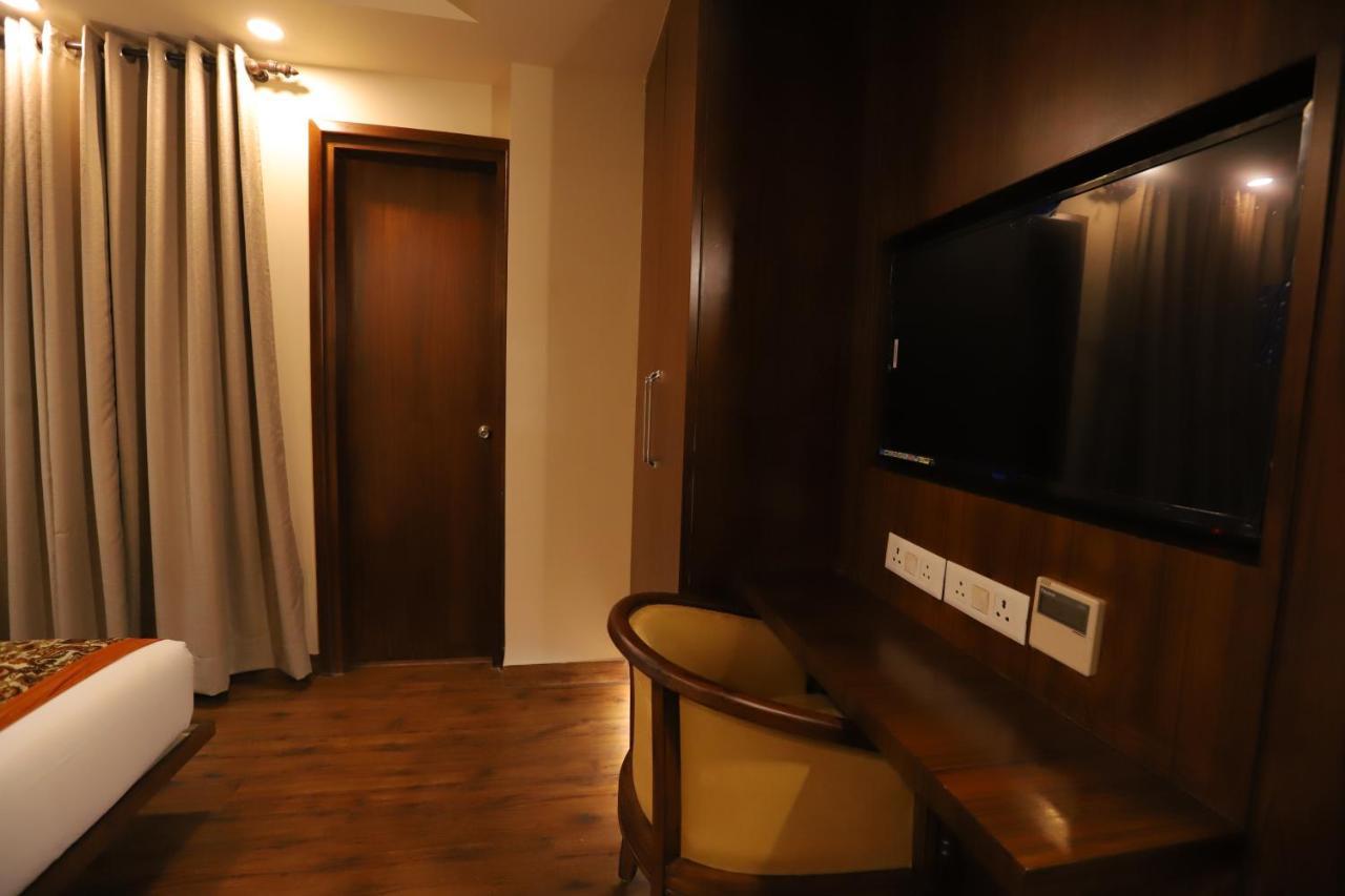 Ip Royal Hotel - Нью-Делі Екстер'єр фото