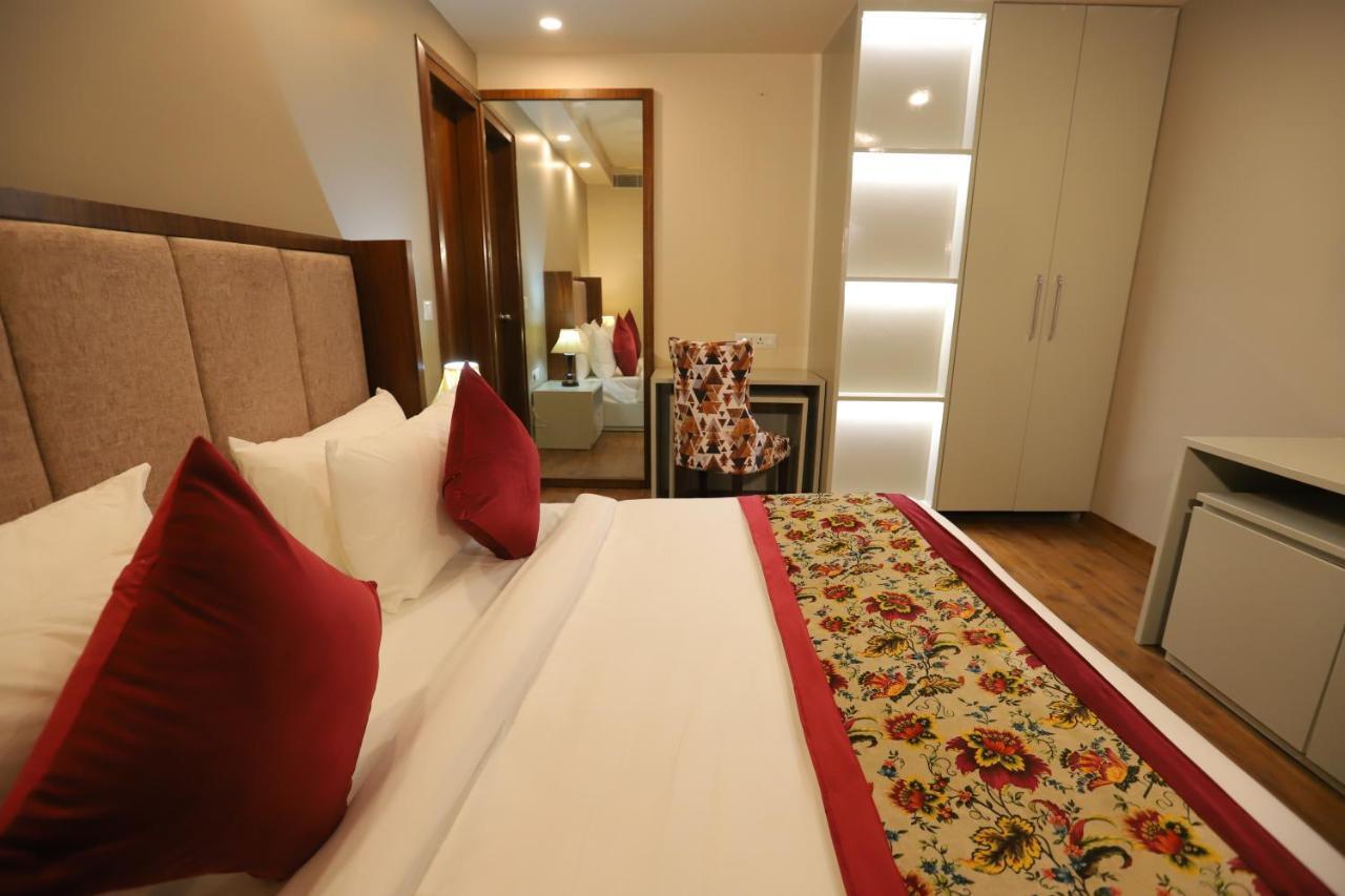 Ip Royal Hotel - Нью-Делі Екстер'єр фото