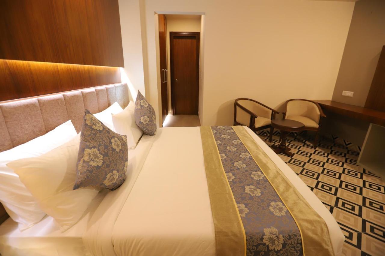 Ip Royal Hotel - Нью-Делі Екстер'єр фото