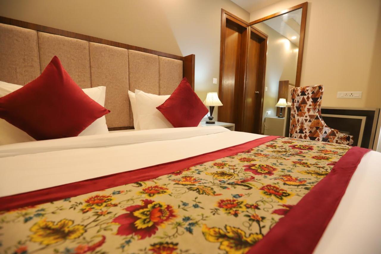 Ip Royal Hotel - Нью-Делі Екстер'єр фото